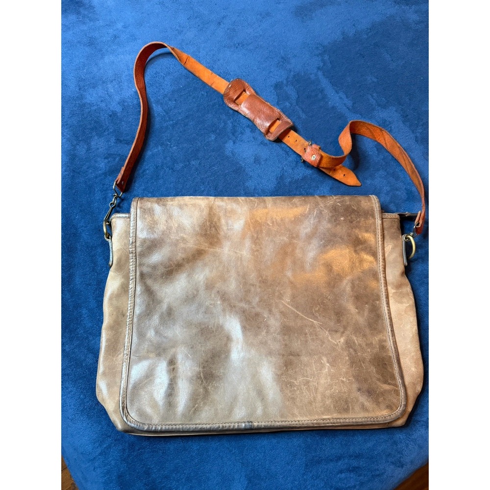 Roots Canada Vintage Leather Explorer Messenger Bag Saddle Brown Medium